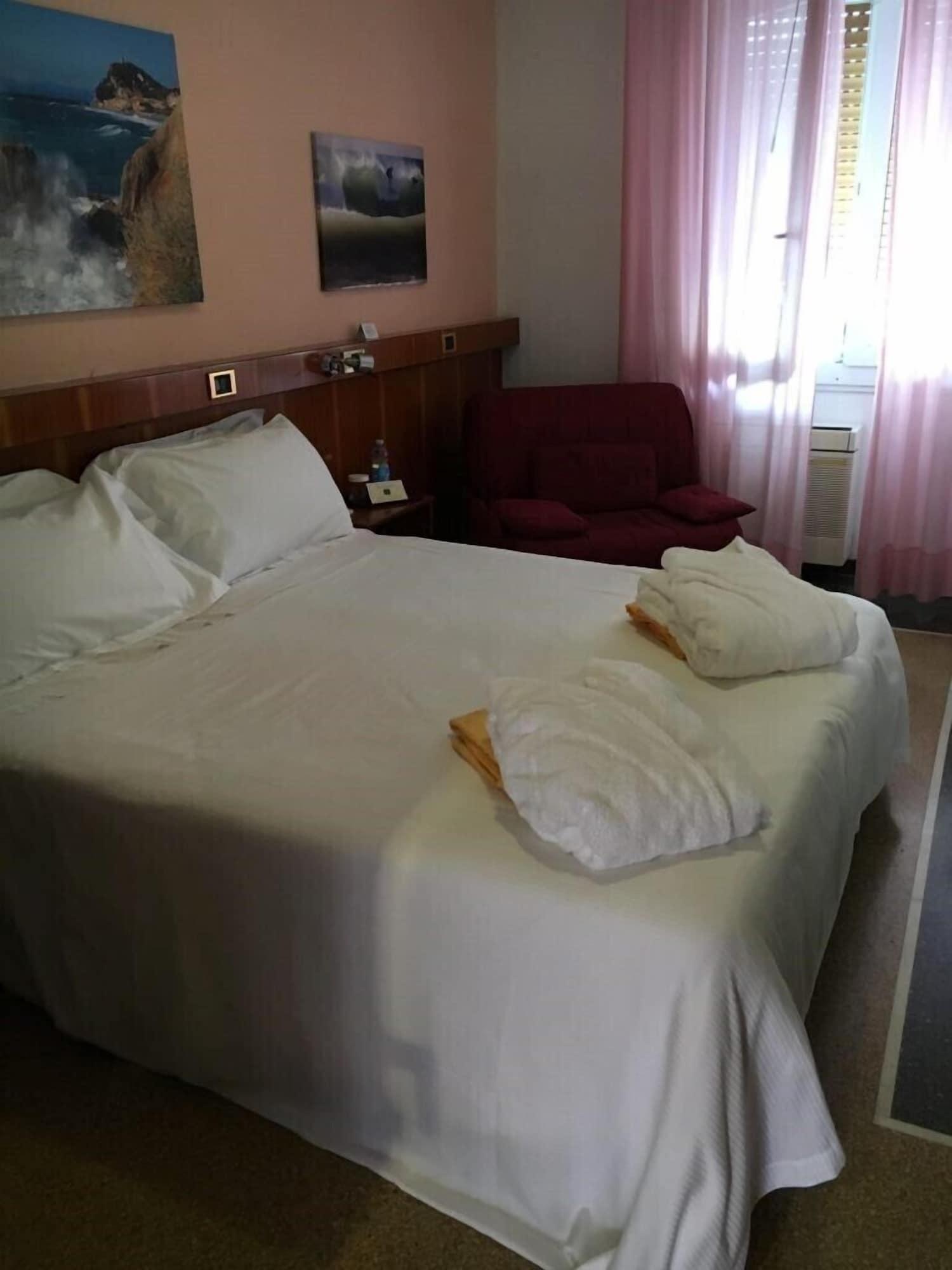Hotel Internazionale Finale Ligure Zewnętrze zdjęcie
