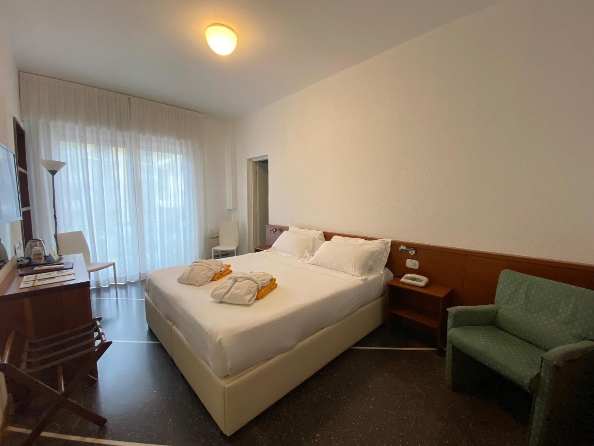 Hotel Internazionale Finale Ligure Zewnętrze zdjęcie
